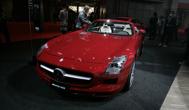 <strong>Mercedes-Benz SLS AMG Roadster｜メルセデス・ベンツ SLS AMG ロードスター</strong>