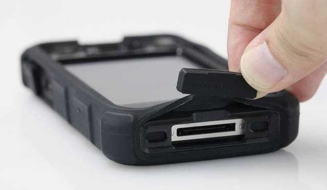 <strong>FOCAL｜フォーカルポイントコンピュータ</strong>　 iPhone 4S/4用ケース「Ballistic Hard Core for iPhone 4」