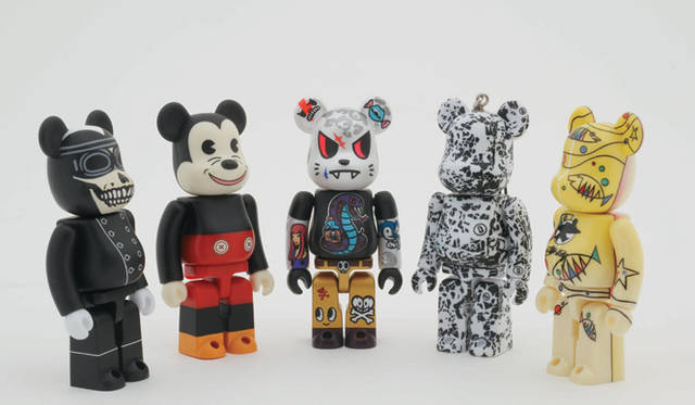 <strong>Karimoku and BE@RBRICK: A Diverse Lineup Again This Time!</strong> BE@RBRICK CONRAD LEACH / MICKY MOUSE / TOKIDOKI / JAM HOME MADE / STUSSY ¥1,575 each
