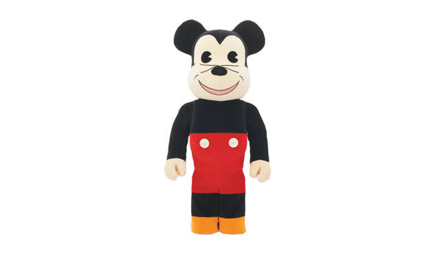 <strong>Karimoku and BE@RBRICK: A Diverse Lineup Again This Time!</strong> BE@RBRICK 1000% MICKY MOUSE ¥29,400 (shipping not included)