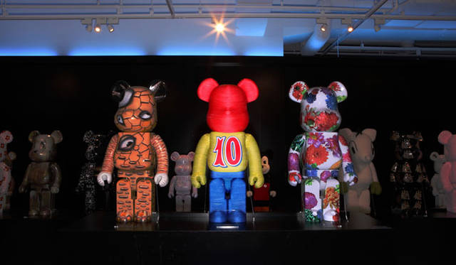<strong>MEDICOM TOY</strong> "BE@RBRICK WORLD WIDE TOUR 2" Max Toy Company (Mark Nagata) / MEDICOM TOY CORPORATION / Mika Ninagawa