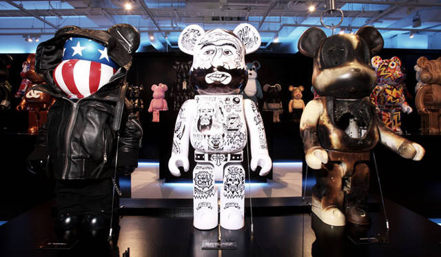 <strong>MEDICOM TOY</strong> "BE@RBRICK WORLD WIDE TOUR 2" Dr. Romanelli / Ed Banger records (Pedro