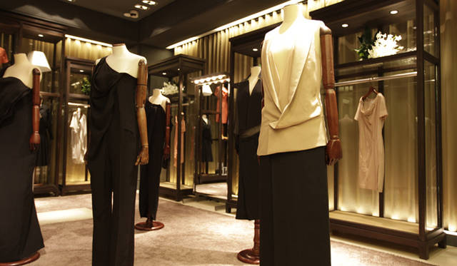 <strong>Terumi Hagiwara's Fashion Days | Ann Valerie Hash Live in Japan Interview</strong> Ann Valerie Hash currently presents two ready-to-wear collections annually and an haute couture collection in July. The haute couture collection was introduced in Japan this time.