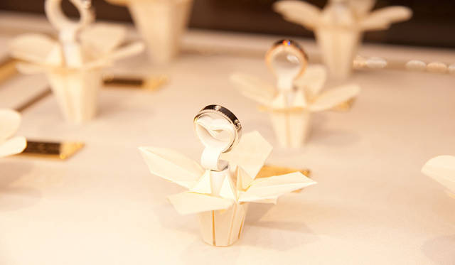 <strong>LOUIS VUITTON</strong> The 'Alliance' wedding jewelry, launched globally first at the Osaka Shinsaibashi store. ©LOUIS VUITTON