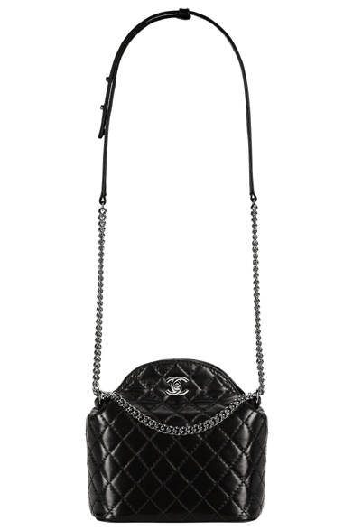 <strong>CHANEL│CHANEL</strong> December 31 New Year's Eve ©CHANEL<br />Shoulder bag [20.5x20.5x8.5cm] ¥261,450