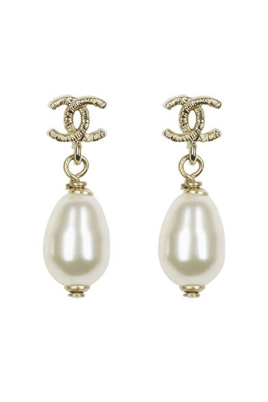 <strong>CHANEL│CHANEL</strong> December 31 New Year's Eve ©CHANEL<br />Earrings ¥29,400