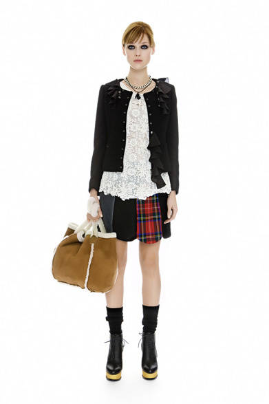 <strong>MOSCHINO CHEAP&CHIC｜モスキーノ チープ＆シック</strong>　2012-13年秋冬プレコレクション速報