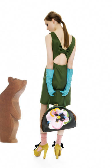 <strong>MOSCHINO CHEAP&CHIC｜モスキーノ チープ＆シック</strong>　2012-13年秋冬プレコレクション速報
