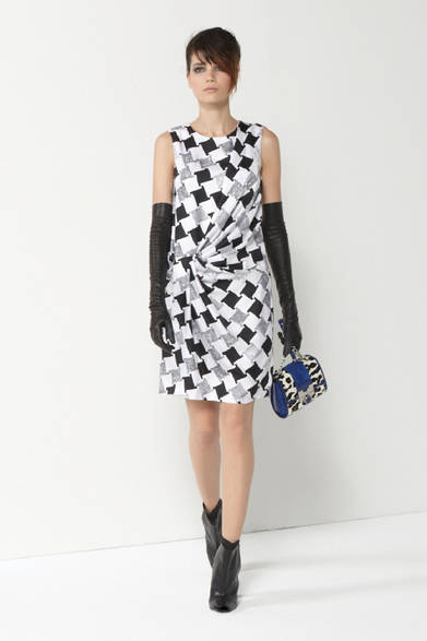 <strong>DIANE von FURSTENBERG｜ダイアン フォン ファステンバーグ</strong>　2012-13年秋冬プレコレクション速報