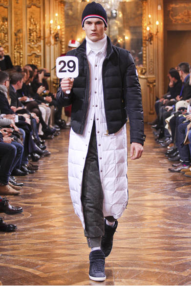 <strong>MONCLER GAMME BLEU｜モンクレール ガム・ブルー</strong>　©MONCLER