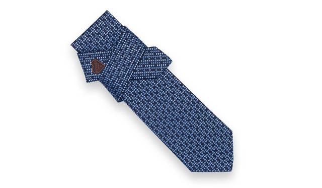 <strong>HERMÈS│エルメス</strong>　メッセージ・タイ 「H IN LOVE」（幅8cm）2万3100円　©Studio des Fleurs