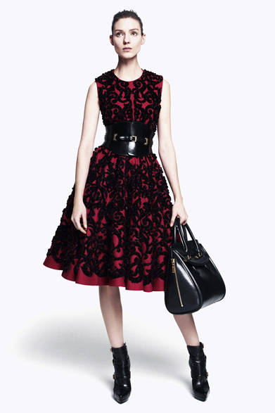 <strong>ALEXANDER McQUEEN｜アレキサンダー・マックイーン</strong>　2012-13年秋冬プレコレクション速報
