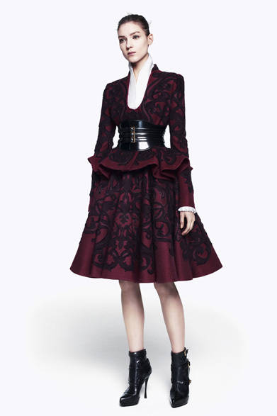 <strong>ALEXANDER McQUEEN｜アレキサンダー・マックイーン</strong>　2012-13年秋冬プレコレクション速報