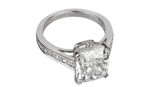 <strong>BOUCHERON｜ブシュロン</strong>　ハイジュエリーリング「ビーラブド」[WG×ダイヤモンド]　※センターストーンのシェイプによって価格が異なります。　
