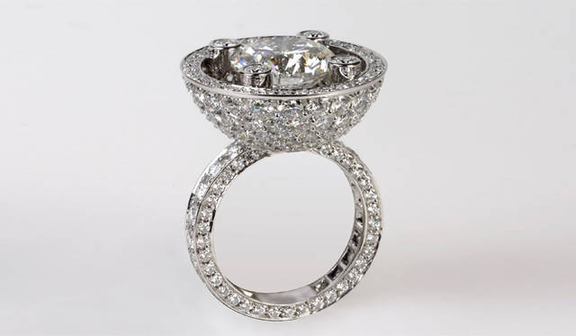 <strong>BOUCHERON｜ブシュロン</strong>　ハイジュエリーリング「リズ」[WG×ダイヤモンド] 1228万5000円 