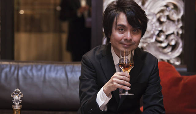 <strong>LOUIS XIII｜ルイ13世</strong>　アンバサダー、鏡 リュウジさん