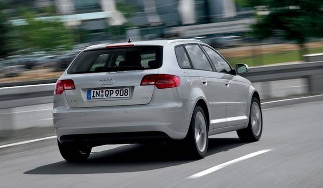 <strong>Audi A3 Sportsback｜アウディ A3 スポーツバック</strong>