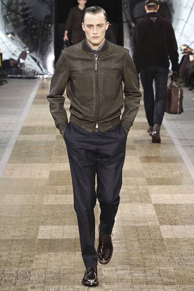 <strong>LOUIS VUITTON｜ルイ・ヴィトン</strong>