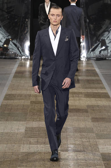 <strong>LOUIS VUITTON｜ルイ・ヴィトン</strong>