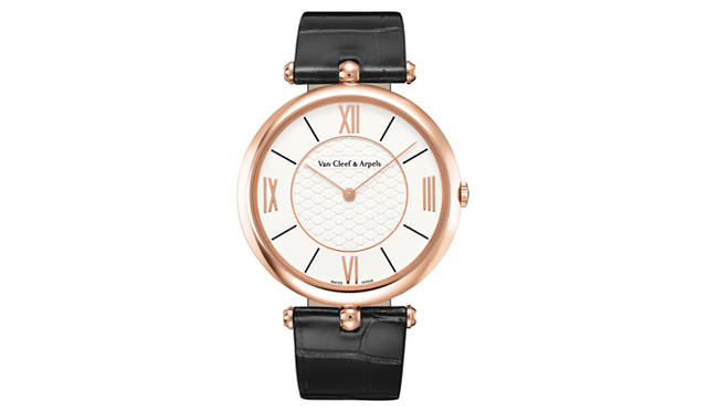 <strong>Van Cleef & Arpels｜ヴァン クリーフ＆アーペル</strong>　 「ピエール アーペル ウォッチ 38mm」143万8500円（予価）、今秋発売予定。