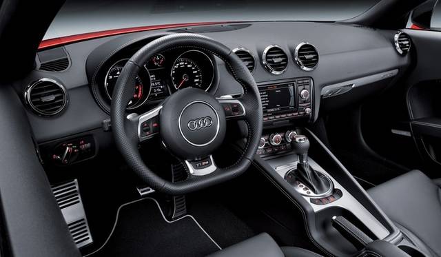 <strong>Audi TT RS plus｜アウディTT RSプラス</strong>