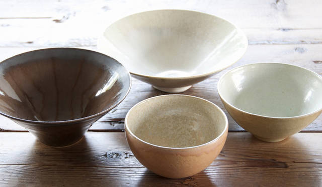 <strong>『器のある暮らし』展</strong>　中園晋作氏の作品。