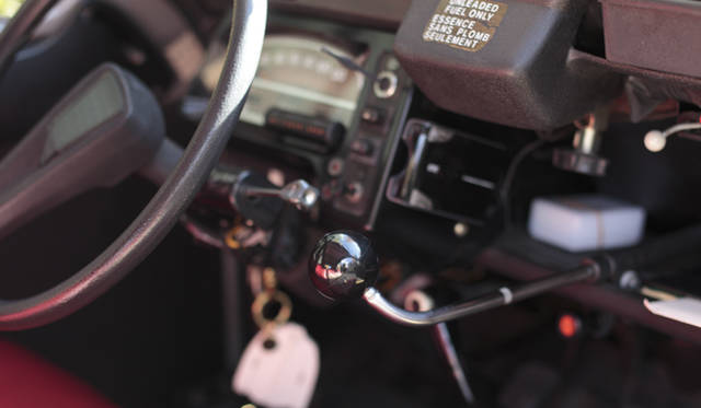 <strong>あなたのクルマ 見せてください　第3回　鈴木正文×シトロエン 2CV</strong>