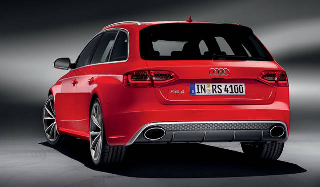 <strong>Audi RS4 Avant｜アウディ RS4アバント</strong>