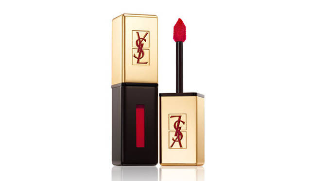 <strong>YVES SAINT LAURENT｜イヴ・サンローラン</strong>　短い柄が手先の動きを的確に伝える、アーティスティックな仕上がりを叶える。