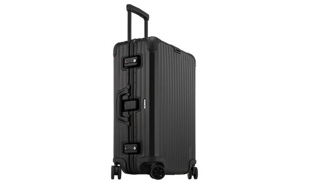 <strong>RIMOWA│人気シリーズ「トパーズ」にブラックが登場</strong>