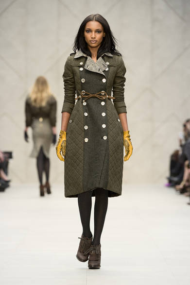 <strong>BURBERRY PRORSUM｜バーバリー プローサム</strong>　2012-13年秋冬コレクション速報