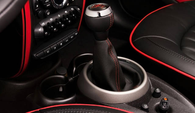 <strong>MINI John Cooper Works Countryman｜ミニ ジョンクーパーワークス クロスオーバー</strong>