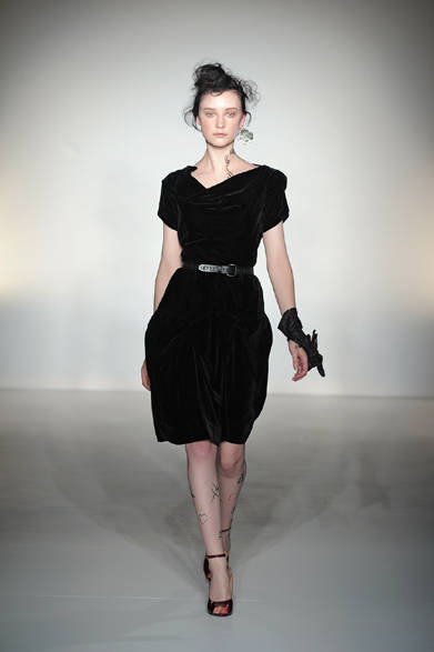 <strong>Vivienne Westwood RED LABEL｜ヴィヴィアンウエストウッド レッドレーベル</strong>　2012-13年秋冬コレクション速報