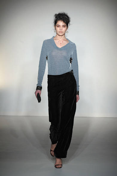<strong>Vivienne Westwood RED LABEL｜ヴィヴィアンウエストウッド レッドレーベル</strong>　2012-13年秋冬コレクション速報