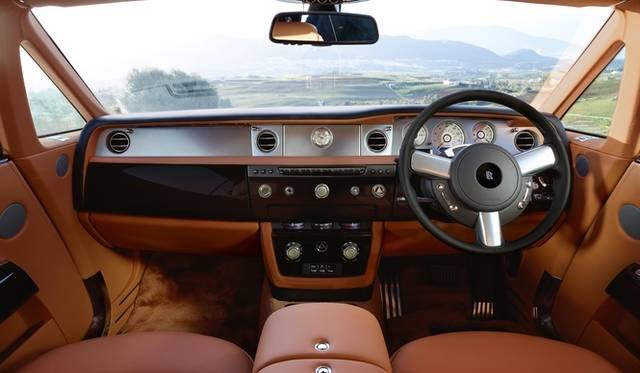 <strong>Rolls-Royce Phantom Coupe series II｜ロールス ロイス・ファントム クーペ シリーズII</strong>