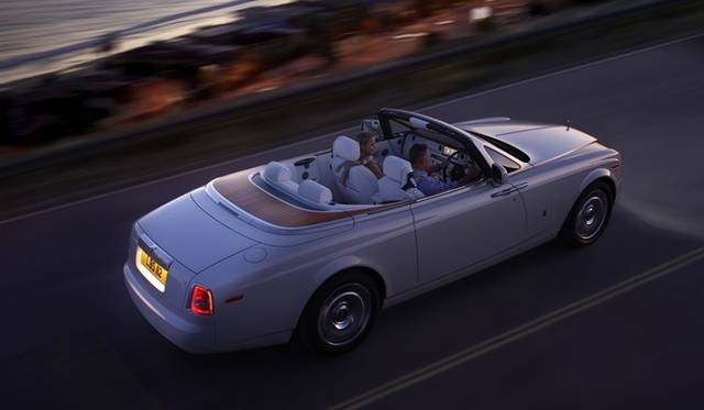 <strong>Rolls-Royce Phantom Drop Head Coupe series II｜ロールス ロイス・ファントム ドロップ・ヘッド・クーペ シリーズII</strong>