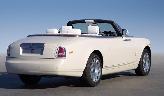 <strong>Rolls-Royce Phantom Drop Head Coupe series II｜ロールス ロイス・ファントム ドロップ・ヘッド・クーペ シリーズII</strong>