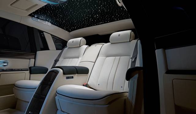 <strong>Rolls-Royce Phantom Extened Wheel Base series II｜ロールス ロイス・ファントム EWB シリーズII</strong>
