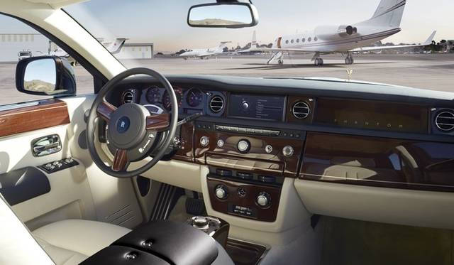 <strong>Rolls-Royce Phantom Extened Wheel Base series II｜ロールス ロイス・ファントム EWB シリーズII</strong>