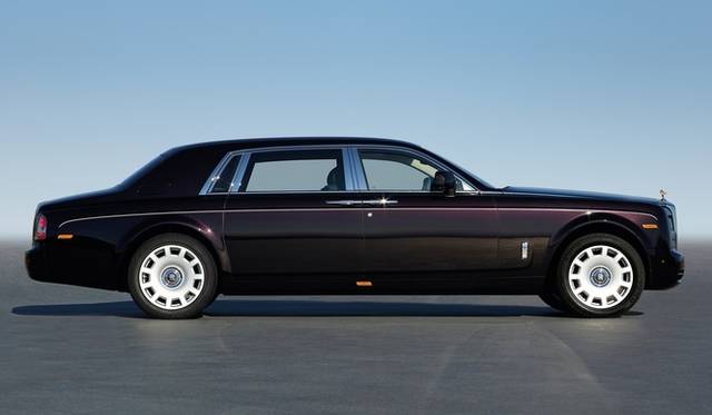 <strong>Rolls-Royce Phantom Extened Wheel Base series II｜ロールス ロイス・ファントム EWB シリーズII</strong>