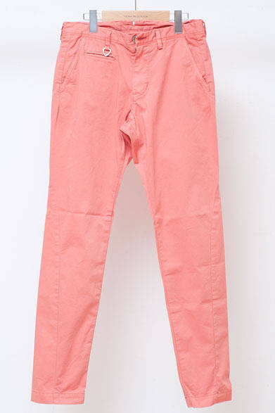 <strong>ISETAN MEN’S｜伊勢丹新宿店メンズ館</strong>　6階“コンテンポラリーカジュアル”　パンツ2万1000円（ソリード／伊勢丹新宿店）