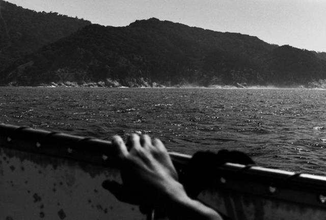 <strong>ART｜鷲尾和彦 写真展『遠い水平線』 </strong> ©WASHIO Kazuhiko