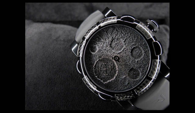 <strong>ROMAIN JEROME</strong> Moon Dust series from the 'Moon-DNA Collection.' The dial, inspired by lunar craters, incorporates moon dust, while the bezel uses steel from Apollo 11 as part of its material.