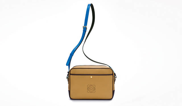 <strong>LOEWE│ロエベ</strong>　