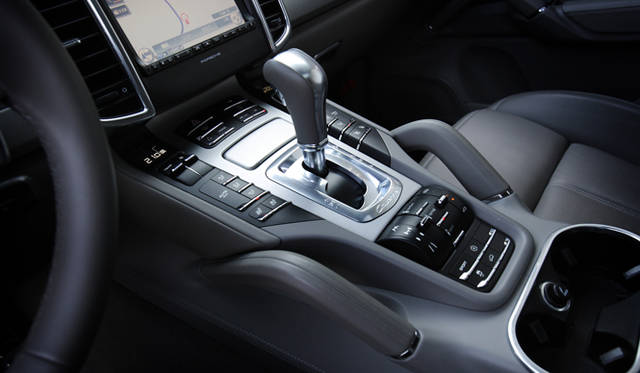 <strong>PORSCHE Cayenne turbo｜ポルシェ カイエン ターボ</strong>　