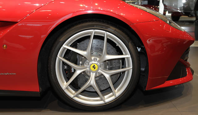 <strong>Ferrari F12 Berlinetta｜フェラーリ F12 ベルリネッタ</strong>