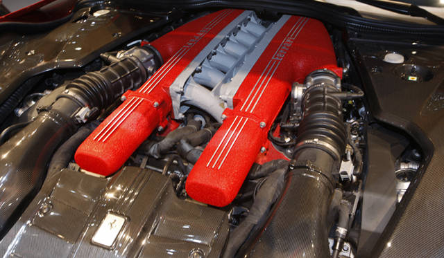 <strong>Ferrari F12 Berlinetta｜フェラーリ F12 ベルリネッタ</strong>