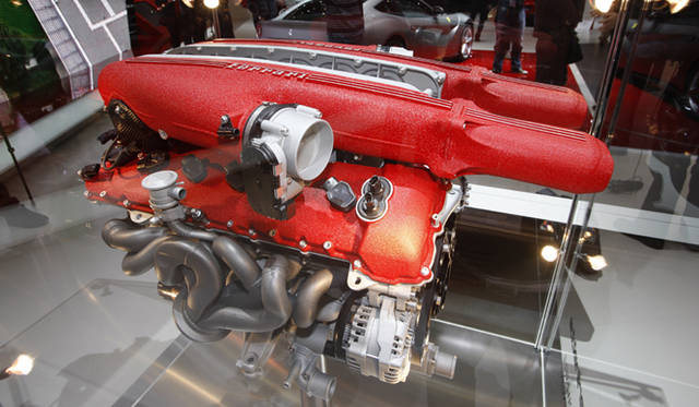 <strong>Ferrari F12 Berlinetta｜フェラーリ F12 ベルリネッタ</strong>