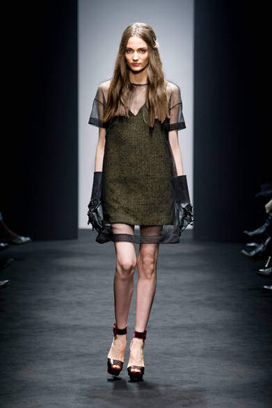 <strong>N°21｜ヌメロ ヴェントゥーノ</strong>　2012-13年秋冬コレクション速報