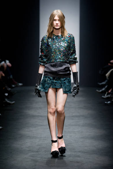 <strong>N°21｜ヌメロ ヴェントゥーノ</strong>　2012-13年秋冬コレクション速報